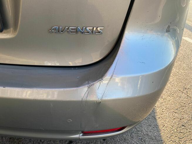 Toyota Avensis 2.0 D-4D kombi 2013 Śródmieście - zdjęcie 12