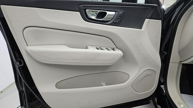 Volvo XC 60 B4 D Plus Bright aut  ! Z Polskiego Salonu ! Faktura Vat ! Warszawa - zdjęcie 10