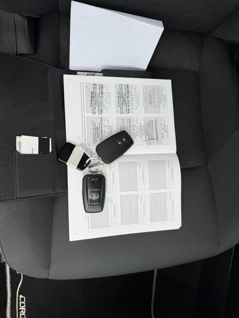 Toyota Corolla 1.8HSD 122KM  Serwisowany Virtual FVat 23% Otwock Mały - zdjęcie 7