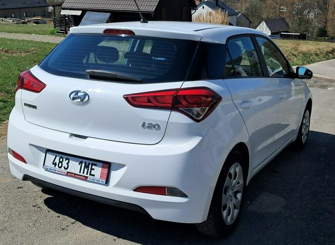 Hyundai i20 1.2 Benzyna 75 KM Cisiec - zdjęcie 7