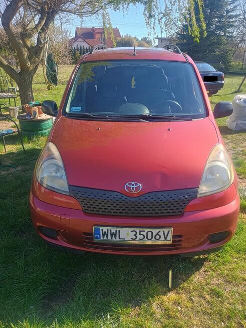 Toyota Yaris Verso 2001r. 1,3 Benzyna Targówek - zdjęcie 1