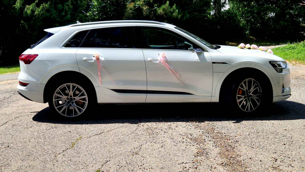 WOLNE TERMINY samochód do ślubu białe AUDI Q8 elektryczny moc 408 KM Śródmieście - zdjęcie 3