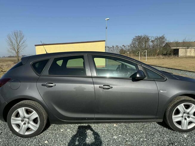 Opel Astra Kleczew - zdjęcie 2