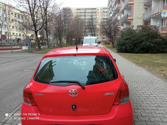 Toyota Yaris II Polski Salon Bezawaryjna ,mały przebieg Katowice - zdjęcie 3