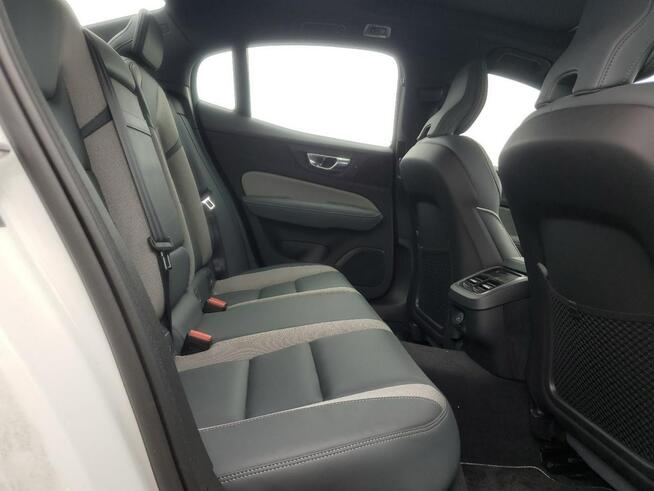 Volvo S60 R-DESIGN / AWD / T5 / niski przebieg Warszawa - zdjęcie 10