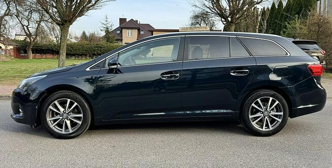 Toyota Avensis LIFT Skóry Navi Gwarancja Kutno - zdjęcie 3