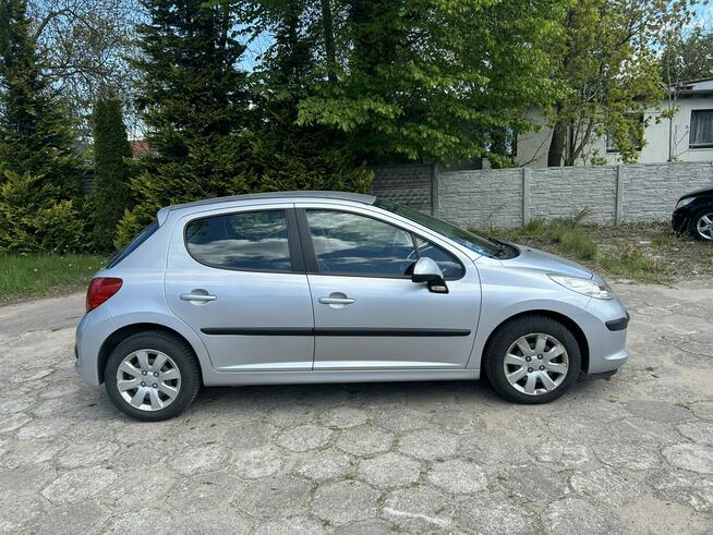 Peugeot 207 1.4 benzyna niski przebieg klimatyzacja Słupsk - zdjęcie 6