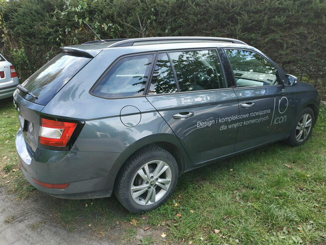 Syndyk sprzeda Skoda Fabia 1,0 Ambition Wrocław - zdjęcie 2