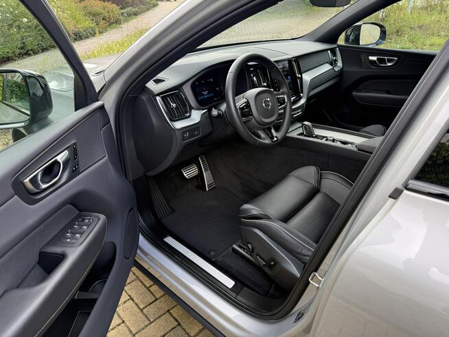 Volvo XC 60 R-design Faktura VAT 23% Tarnowskie Góry - zdjęcie 5