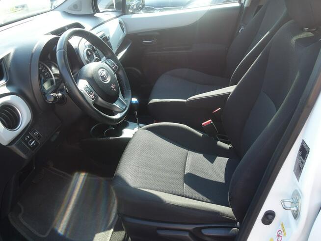 Toyota Yaris Nowa Bateria Stan Bdb Słupsk - zdjęcie 10