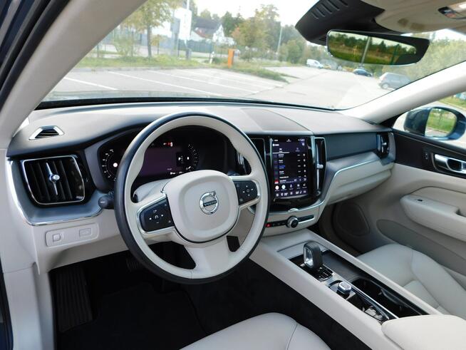 Volvo XC 60 z Gwarancją Bezwypadkowości BLiS Pakiet Zimowy Kamera Żyrardów - zdjęcie 10