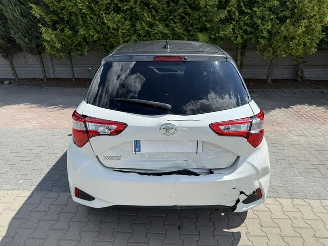 Toyota Yaris Y 20 Zielona Łąka - zdjęcie 5