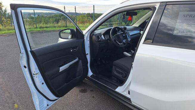 Sprzedam Suzuki Vitara 1.6 Premium 4WD 120KM 2018 r. Wałbrzych - zdjęcie 10