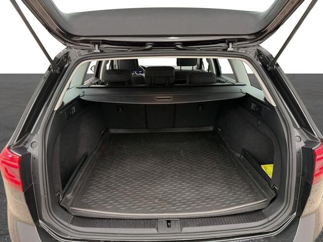 Volkswagen Passat 2.0 TDI Business DSG Warszawa - zdjęcie 11
