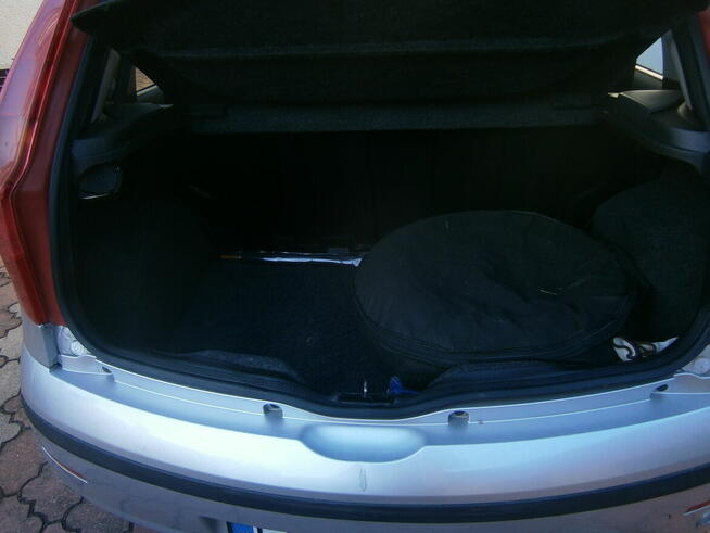 Fiat Punto LPG mały przebieg Uniejów - zdjęcie 12