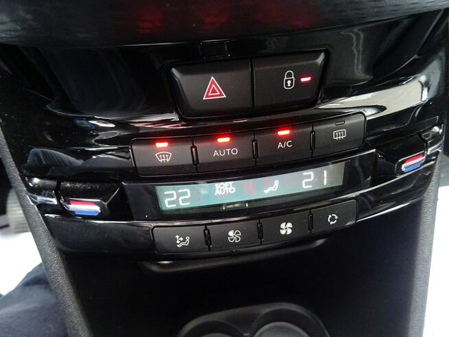 Peugeot 208 1.2 82KM Style, krajowy, niski udokumentowany przebieg. Łódź - zdjęcie 12