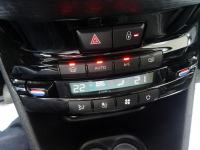 Peugeot 208 1.2 82KM Style, krajowy, niski udokumentowany przebieg. Łódź - zdjęcie 12