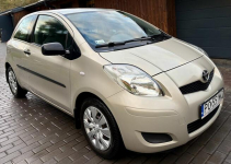Toyota Yaris 1.3 Salon Serwis ASO - niski przebieg Bezwypadk Legionowo - zdjęcie 3