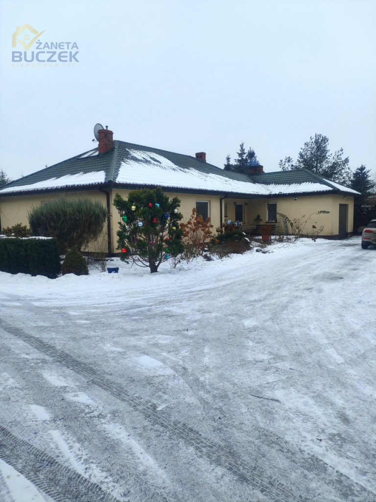 Sprzedam parterowy dom o pow. 129,1 m2 w Helence Helenka - zdjęcie 1