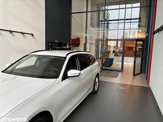 Salon PL, BMW Seria 318d Touring G20/G21 z 2024 Żoliborz - zdjęcie 3
