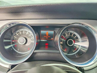 Ford Mustang 5.0 V8 / bogate wyposażenie / Wrocław - zdjęcie 8