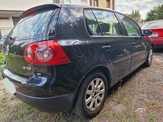 Czarny VW Golf V 1,9 tdi Klima 5- drzwi Jasna tapicerka Ciechocinek - zdjęcie 3