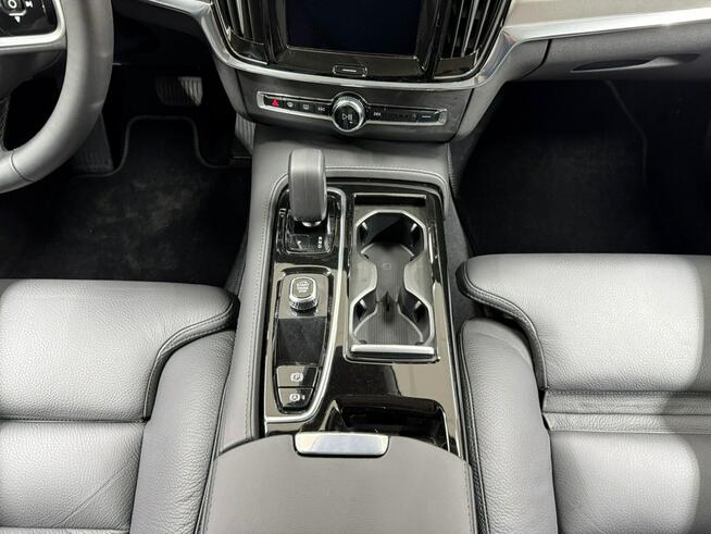 Volvo V90 T6 Plus Dark AWD MY 2025 Tychy - zdjęcie 9