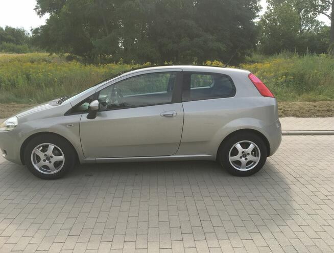 FIAT GRANDE PUNTO 2009 +BENZYNY+GAZ+NOWY ROZRZĄD Jelcz-Laskowice - zdjęcie 2