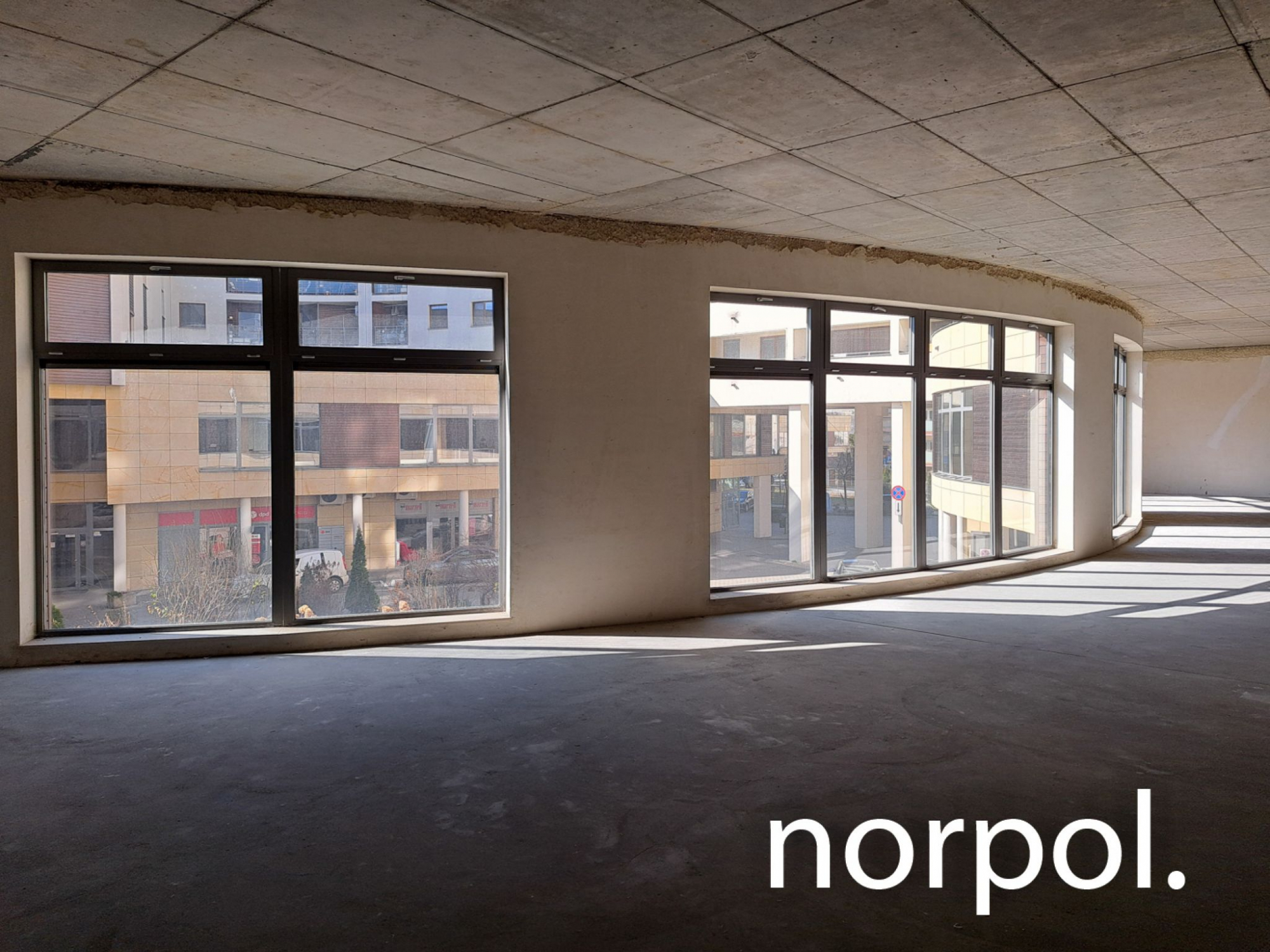 Open space do zaaranżowania w reprezentacyjnym apartamentowcu, os. Kraków - zdjęcie 9