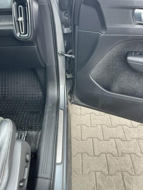 Volvo XC 40 R design T5 AWD HAK Skóra Kamera Pamięć Panorama Virtual Gliwice - zdjęcie 5