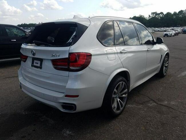 BMW X5 2018, 3.0L, po gradobiciu Warszawa - zdjęcie 5