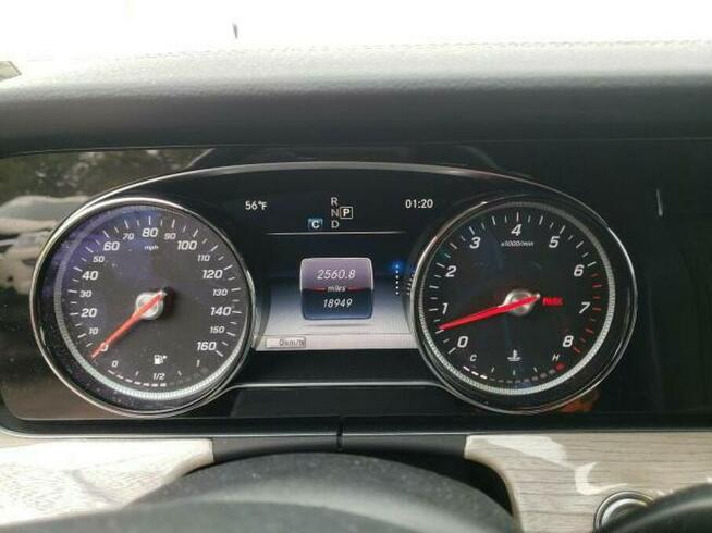 Mercedes E 400 2018, 3.0L, 4x4, porysowany lakier Warszawa - zdjęcie 8