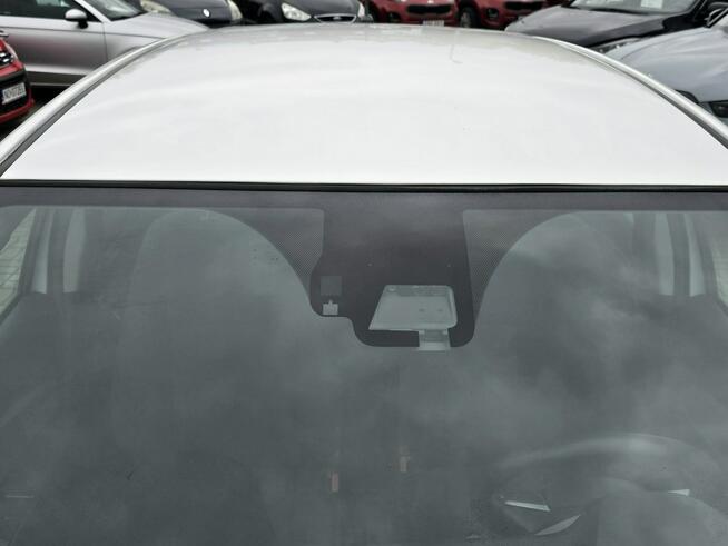 Toyota Yaris Ostrzeganie przed kolizji, kontrola pasa ruchu,nowe opony Olsztyn - zdjęcie 4