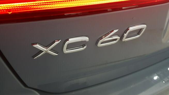 Volvo XC 60 B4 B Core aut ! Z Polskiego Salonu ! Faktura Vat ! Warszawa - zdjęcie 12