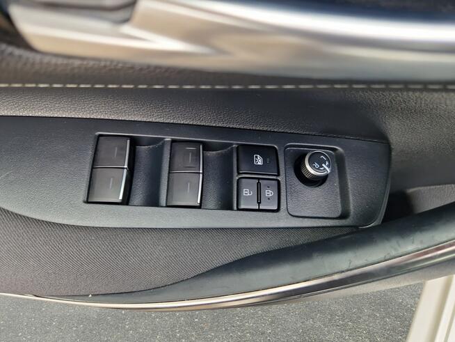 Toyota Corolla 1.8 Hybrid Comfort ! Z Polskiego Salonu ! Faktura Vat ! Warszawa - zdjęcie 11