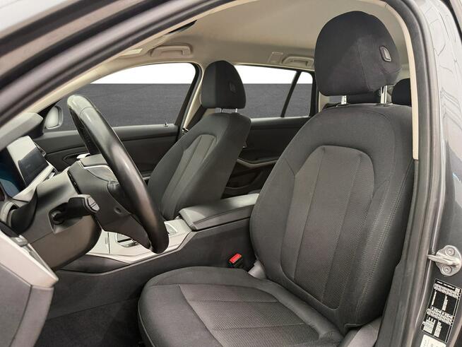 BMW Seria 3 318i aut Kombi Warszawa - zdjęcie 10