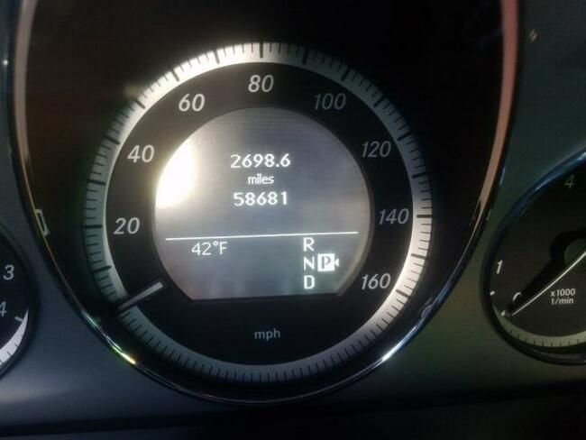 Mercedes E 55 2010, 5.5L, uszkodzony bok Słubice - zdjęcie 8