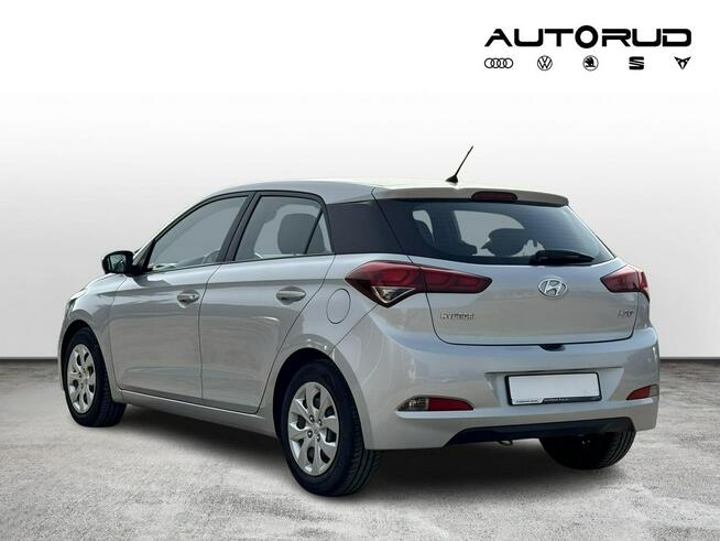 Hyundai i20 Comfort 1.2 84KM 2017 Salon Polska Kielce - zdjęcie 3