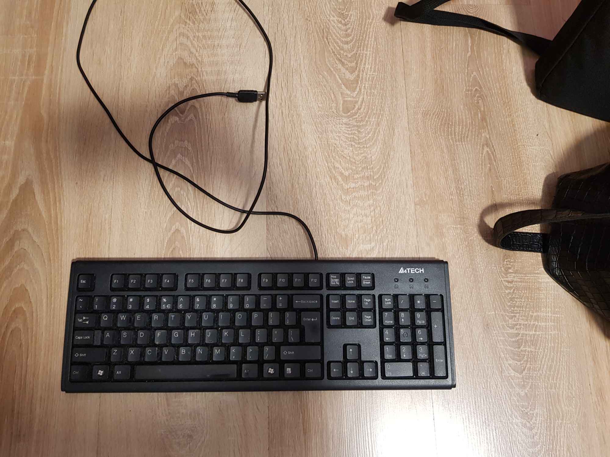 Zestaw komputerowy jednostka centralna HP, monitor LG, klawiatura,mysz Nowe Miasto - zdjęcie 6