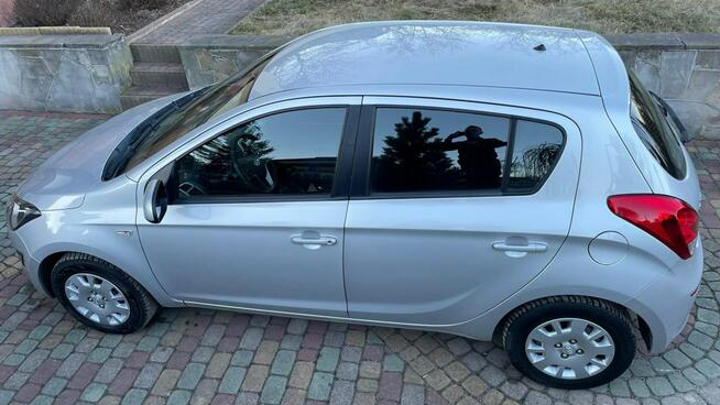Hyundai i20 1.25 Comfort Wąchock - zdjęcie 10