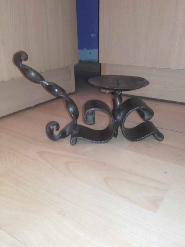 Świecznik kuty młotem Bielany - zdjęcie 3