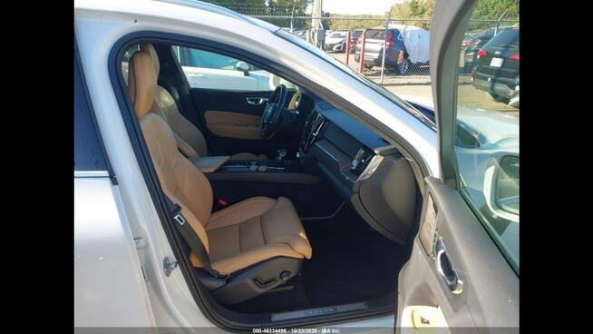 Volvo XC 60 INSCRIPTION / AWD / T6 / niski przebieg Wrocław - zdjęcie 8