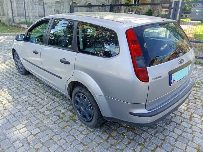 Ford Focus Kombi  2005r Pieszyce - zdjęcie 3