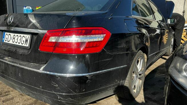 Syndyk sprzeda Mercedes Benz E 220, rok prod. 2010 Pruszcz Gdański - zdjęcie 3
