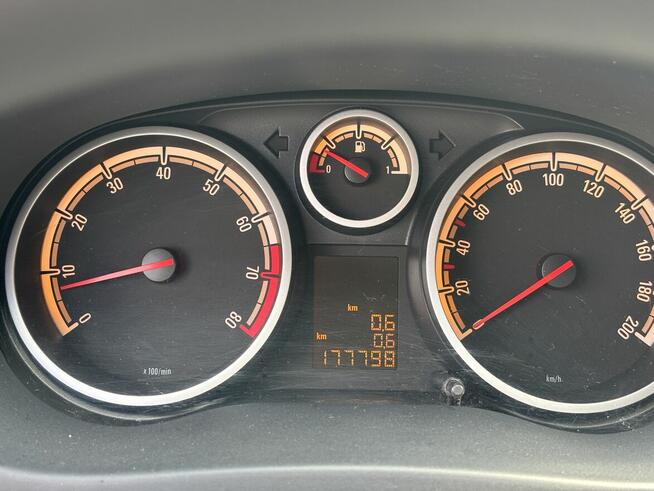 Opel corsa D Złotów - zdjęcie 11
