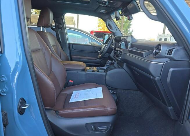 Toyota Land Cruiser Bogata wersja wyposażenia / AWD / niski przebieg Tarnów - zdjęcie 10