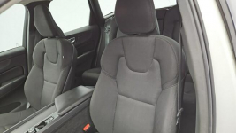 Volvo XC 60 B4 B Essential aut ! Z Polskiego Salonu ! Faktura Vat ! Warszawa - zdjęcie 11