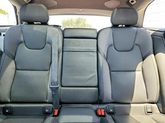Volvo XC 60 / AWD / bogata wersja / niski przebieg Tarnów - zdjęcie 10