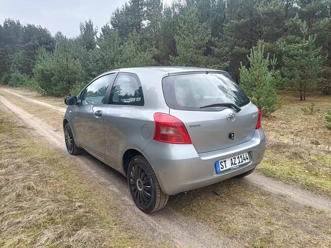 Toyota Yaris II 1.0 Benzyna Klima z Niemiec Kłobuck - zdjęcie 6