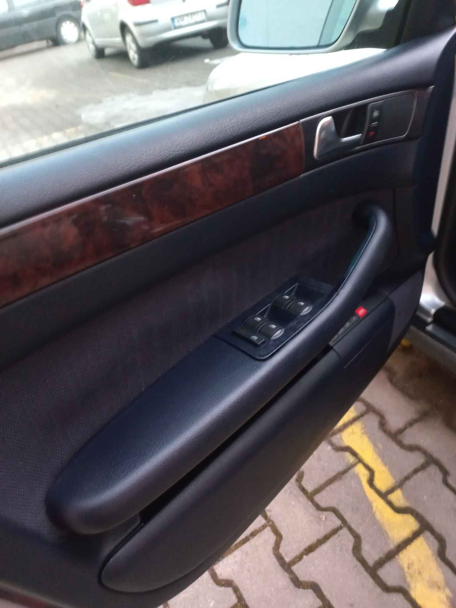 Sprzedam AUDI A6 3.0 V6 Ursus - zdjęcie 2